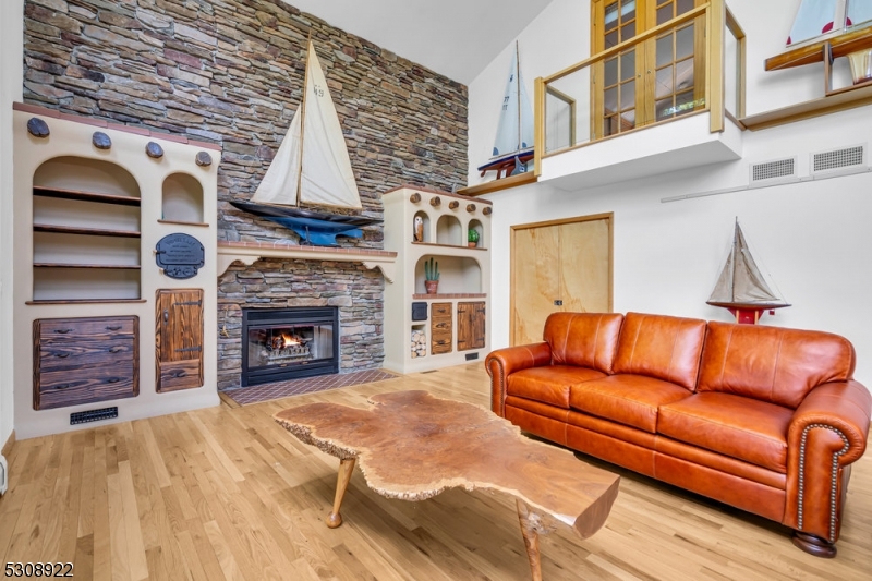 GREEN POND - Residential