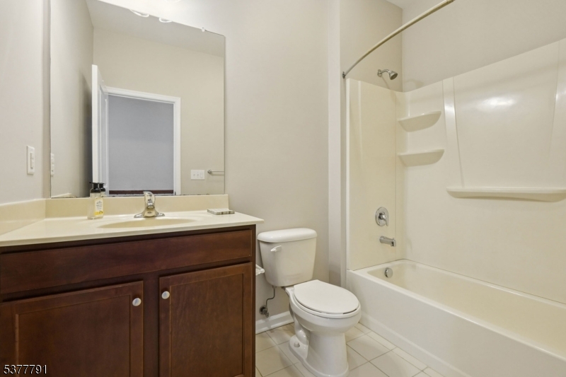 Waterview Ct - Residential Lease