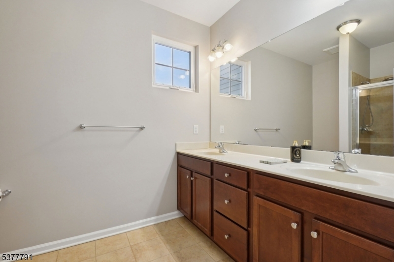 Waterview Ct - Residential Lease