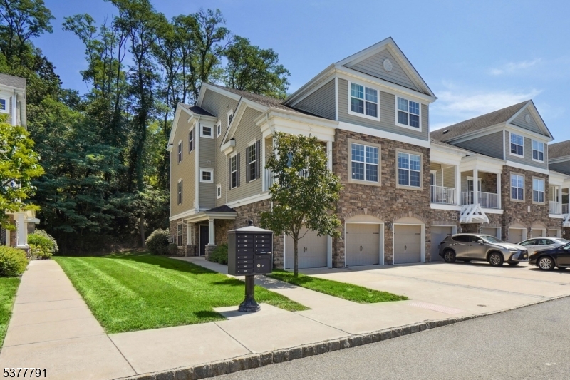 Waterview Ct - Residential Lease