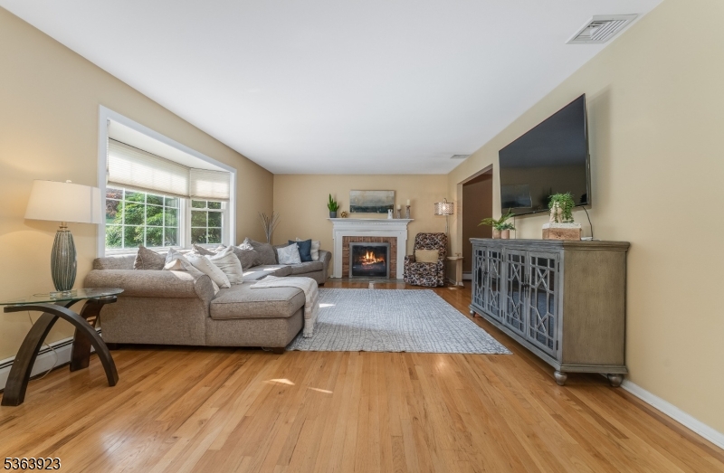 Randolph Twp., New Jersey 07869, United States, 3 Bedrooms Bedrooms, ,3 BathroomsBathrooms,Residential,Coming Soon,148753