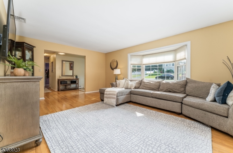 Randolph Twp., New Jersey 07869, United States, 3 Bedrooms Bedrooms, ,3 BathroomsBathrooms,Residential,Coming Soon,148753