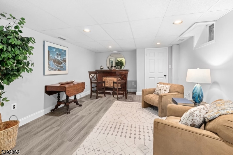 Summit East - Residential