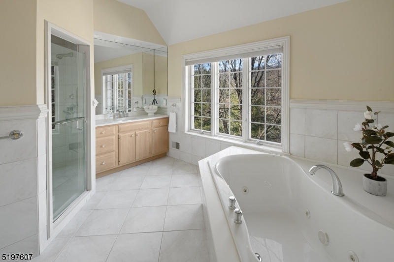 Burnheade on the Lake - Residential