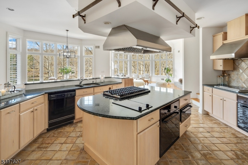 Burnheade on the Lake - Residential