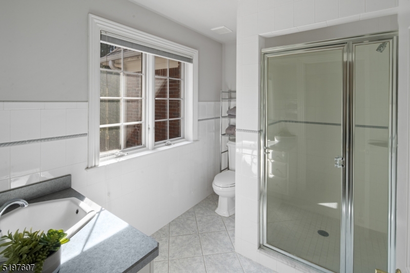 Burnheade on the Lake - Residential