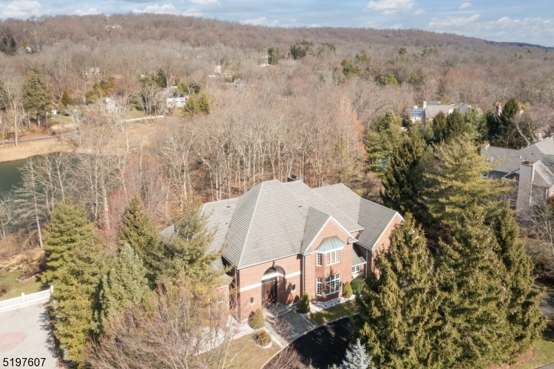 Burnheade on the Lake - Residential