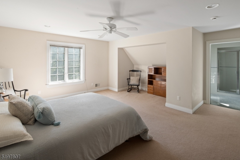 Burnheade on the Lake - Residential