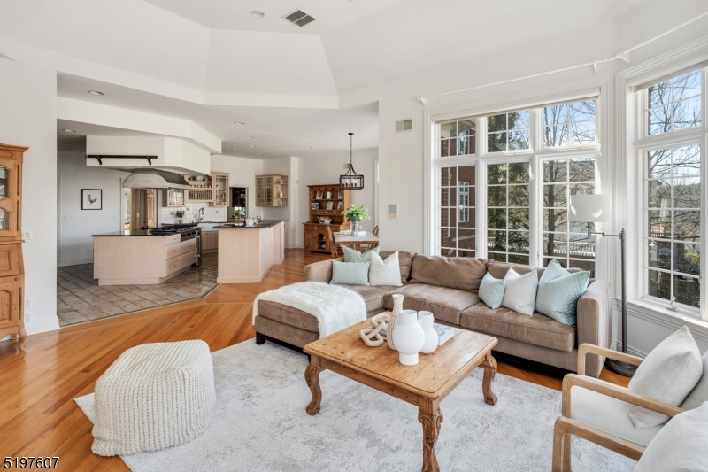 Burnheade on the Lake - Residential