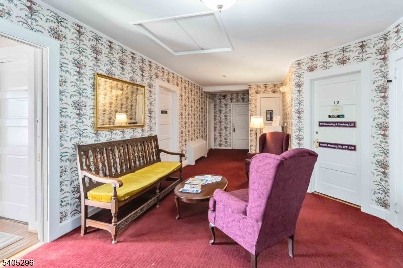 CENTRAL BUSINESS DISTRICT - Commercial Lease