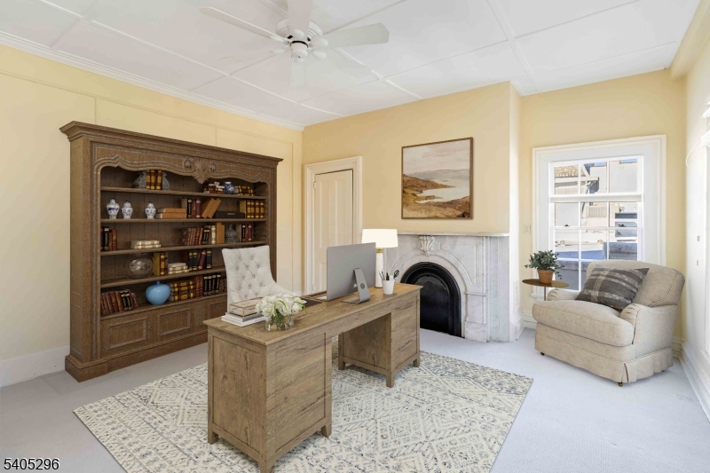 CENTRAL BUSINESS DISTRICT - Commercial Lease