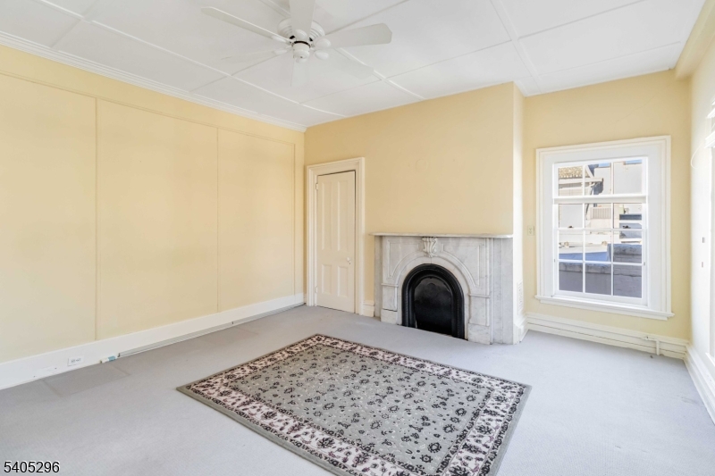 CENTRAL BUSINESS DISTRICT - Commercial Lease