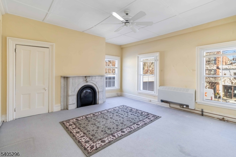 CENTRAL BUSINESS DISTRICT - Commercial Lease