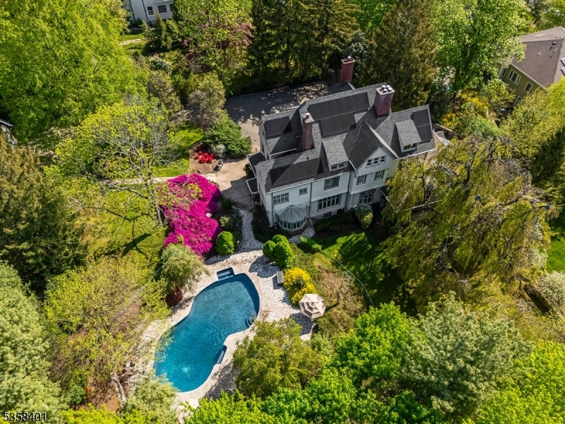 29 Highland Ave