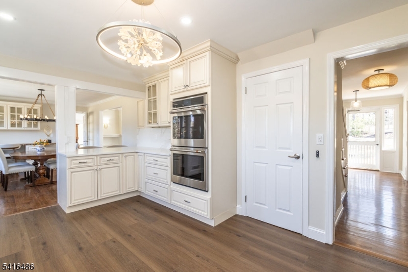 New Vernon - Residential