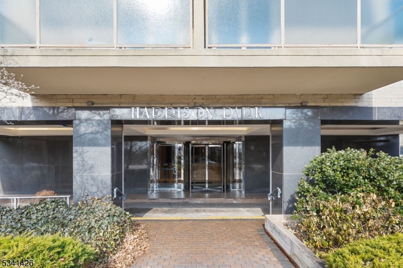 Harrison Park towers - Residential