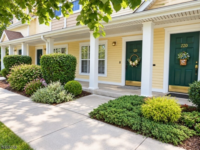 120 Old Farm Dr 120 - Photo 2