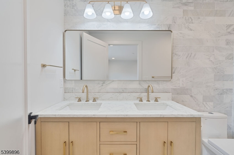 Avon Lakeview Townhomes - Residential