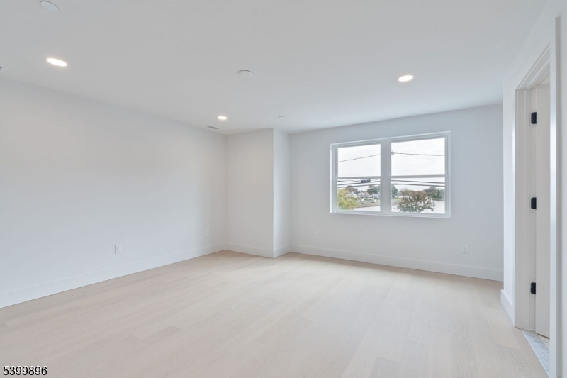 Avon Lakeview Townhomes - Residential