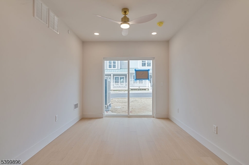 Avon Lakeview Townhomes - Residential