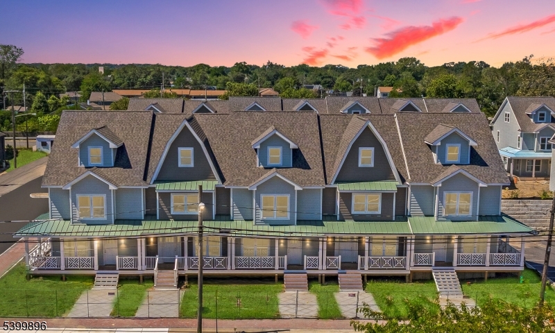 Avon Lakeview Townhomes - Residential