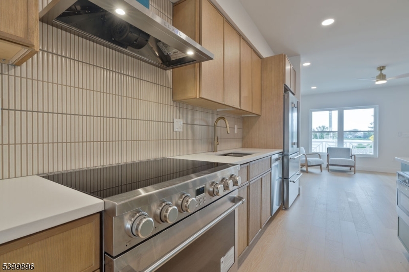 Avon Lakeview Townhomes - Residential