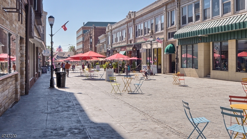 Somerville Boro, New Jersey 08876, United States, 2 Bedrooms Bedrooms, ,1 BathroomBathrooms,Residential,Active,138254