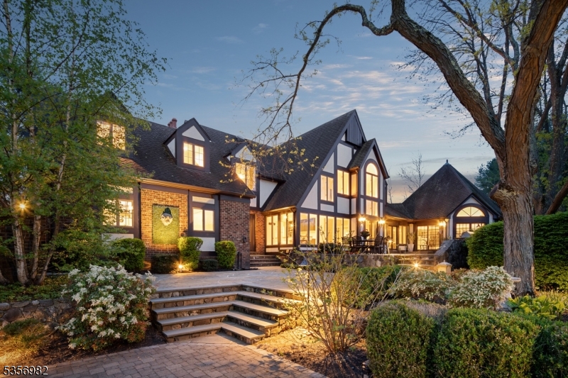 11 Kerby Ln