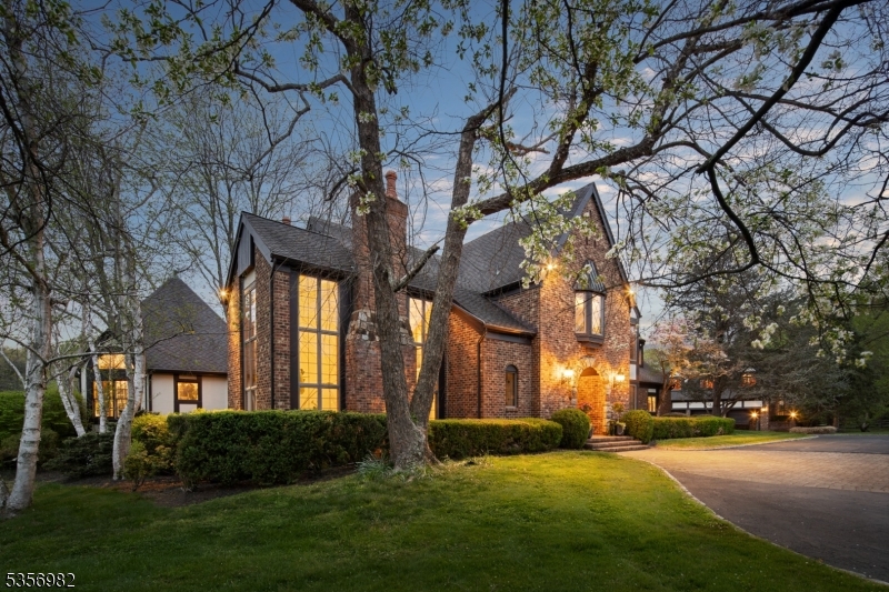 11 Kerby Ln