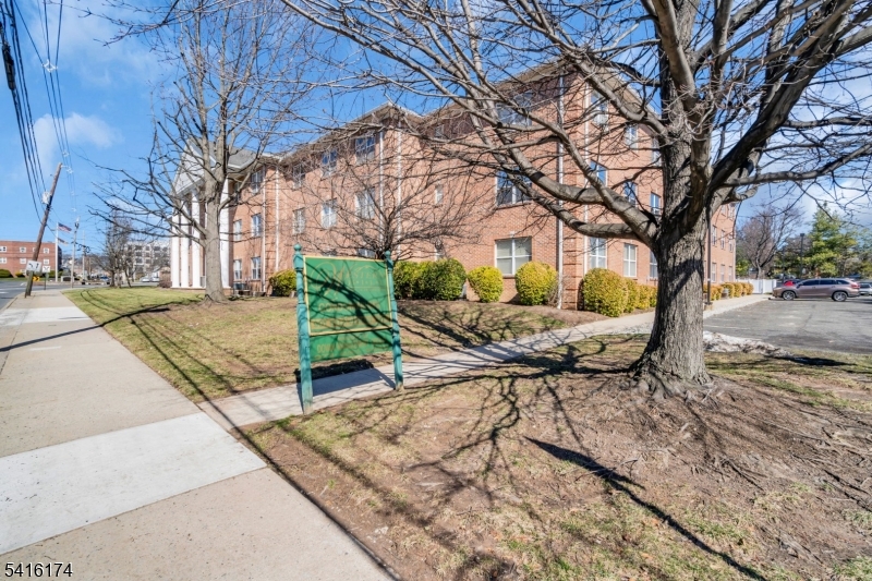 Western Hill Condominiums - Residential