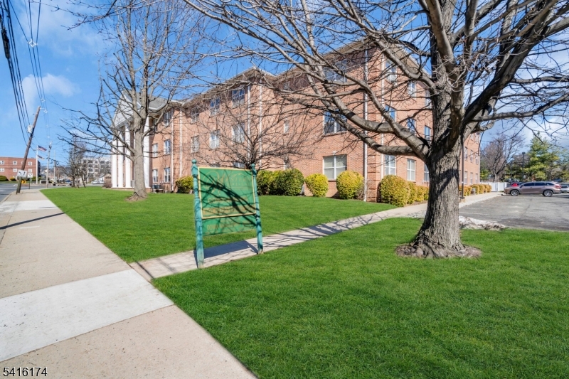 Western Hill Condominiums - Residential