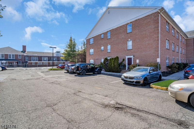 Western Hill Condominiums - Residential