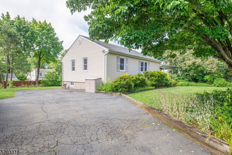 Upper Lake Hiawatha - Residential