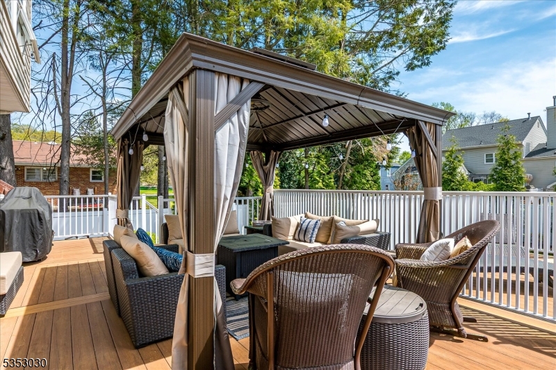 South Plainfield Boro, New Jersey 07080, United States, 4 Bedrooms Bedrooms, ,2 BathroomsBathrooms,Residential,Pending,115339