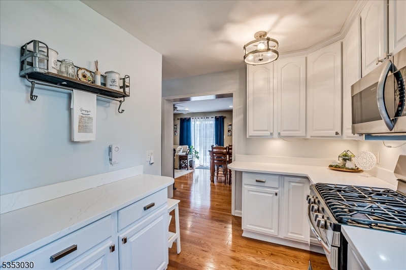 South Plainfield Boro, New Jersey 07080, United States, 4 Bedrooms Bedrooms, ,2 BathroomsBathrooms,Residential,Pending,115339