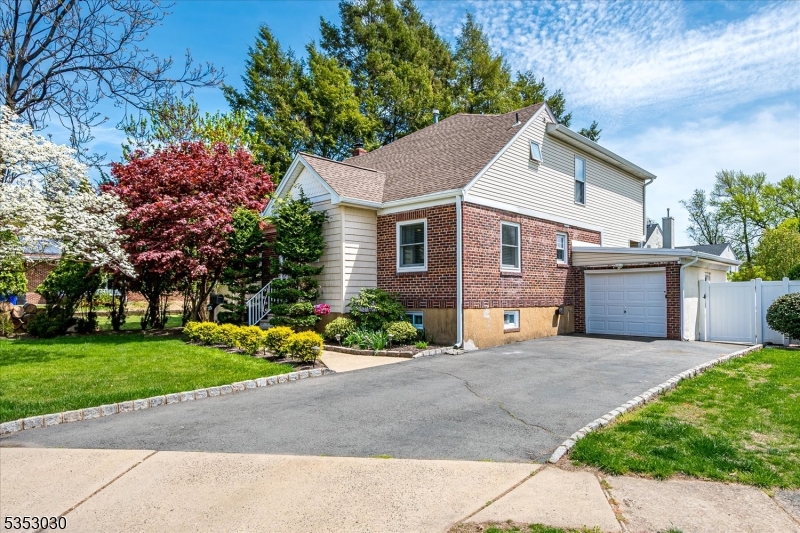 South Plainfield Boro, New Jersey 07080, United States, 4 Bedrooms Bedrooms, ,2 BathroomsBathrooms,Residential,Pending,115339