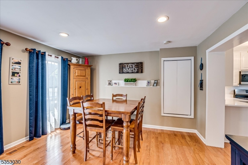 South Plainfield Boro, New Jersey 07080, United States, 4 Bedrooms Bedrooms, ,2 BathroomsBathrooms,Residential,Pending,115339