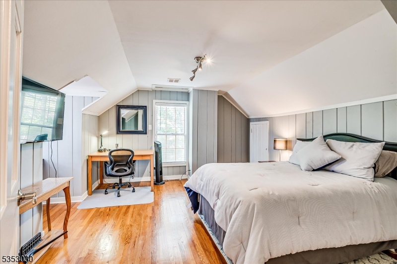 South Plainfield Boro, New Jersey 07080, United States, 4 Bedrooms Bedrooms, ,2 BathroomsBathrooms,Residential,Pending,115339