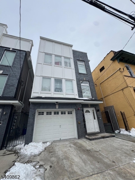 West Side Park - Residential Income