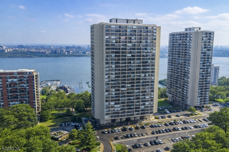 Horizon House - Residential