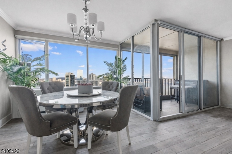 Horizon House - Residential