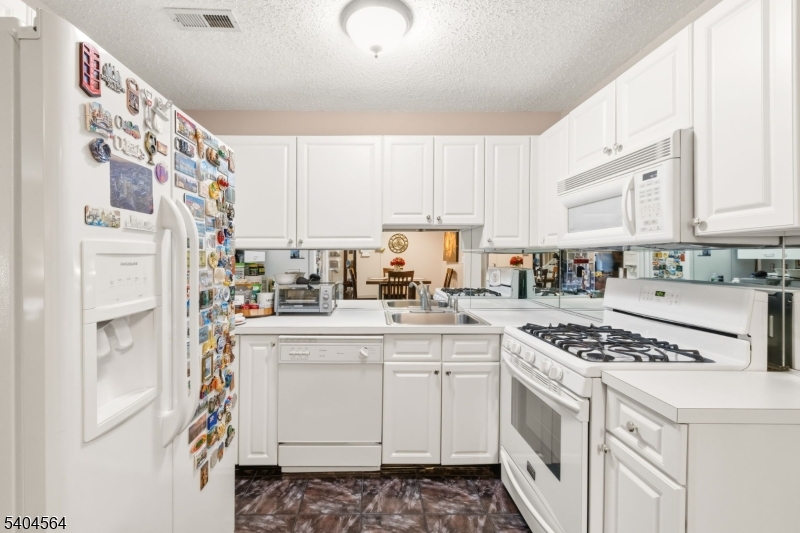 Village Pointe - Residential