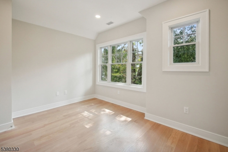 Lincoln Hubbard - Residential Lease