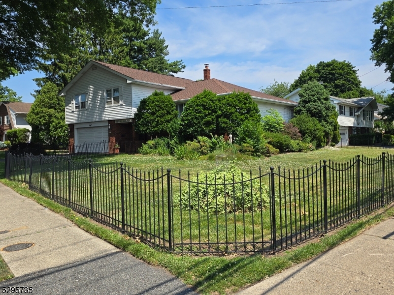 Photo 3 of 45 of 8 Chittenden Rd house