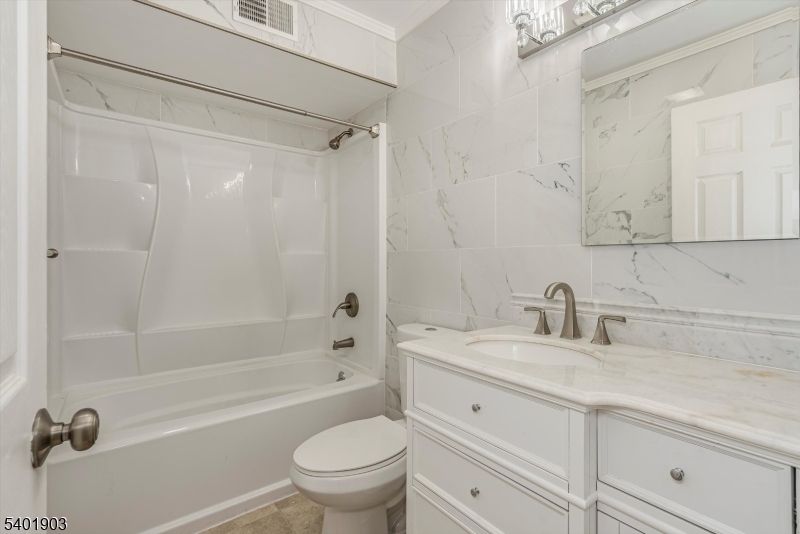 Rolling Hills - Residential