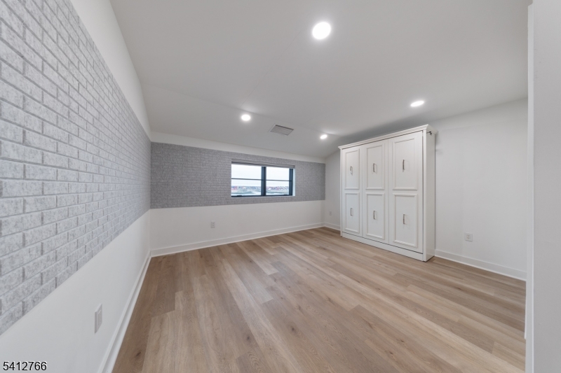 Riverfront Residences - Residential