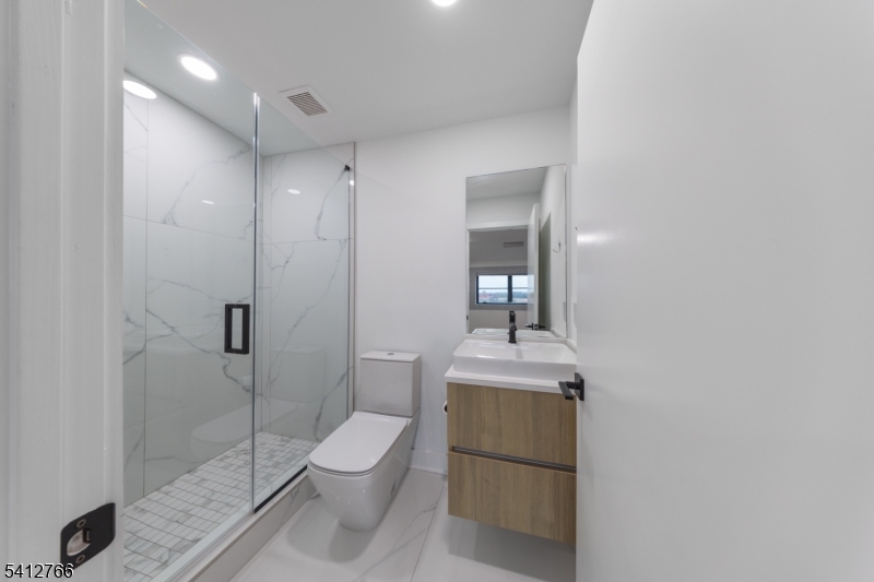 Riverfront Residences - Residential