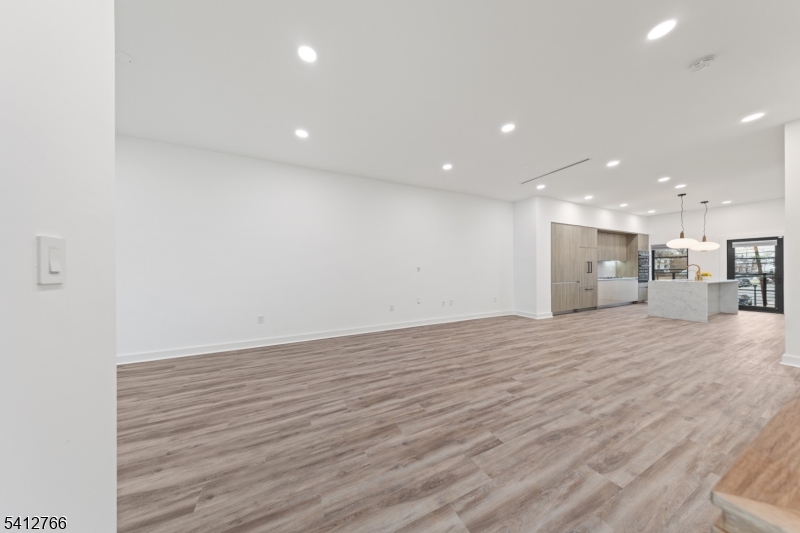 Riverfront Residences - Residential