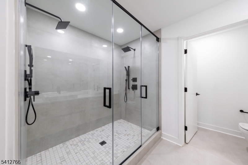 Riverfront Residences - Residential