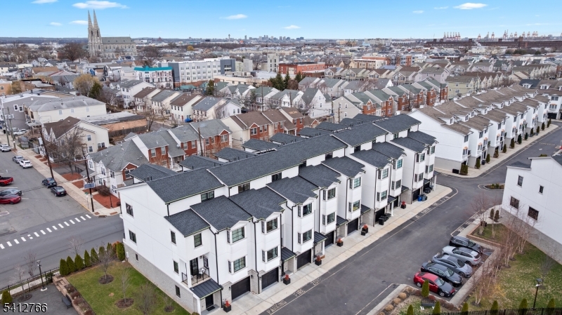 Riverfront Residences - Residential